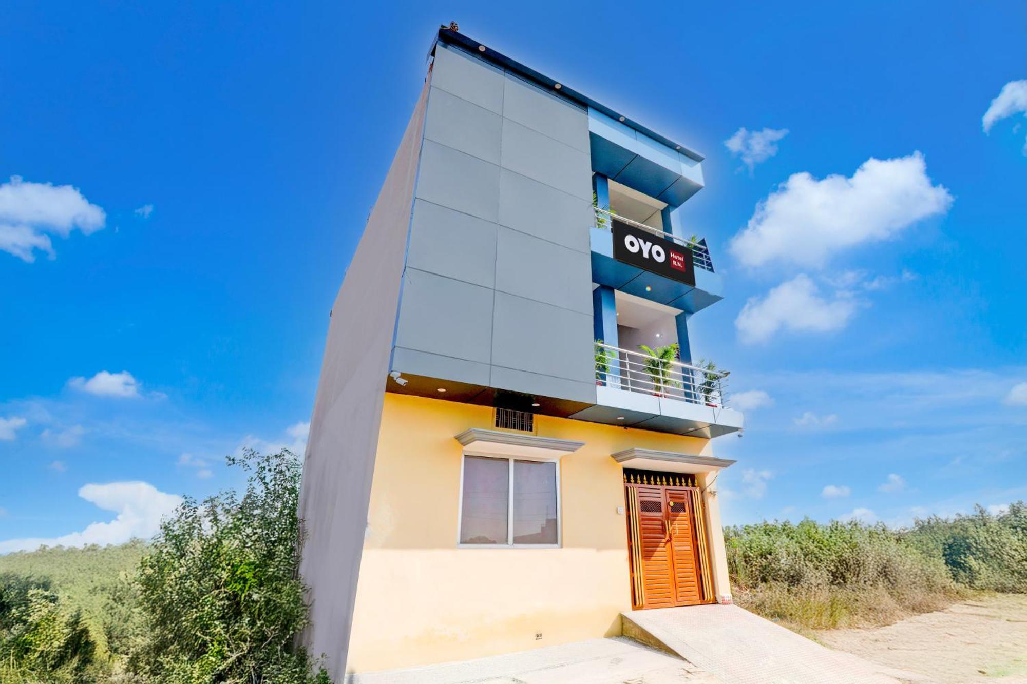 Hotel O Rn Chinhat Dış mekan fotoğraf